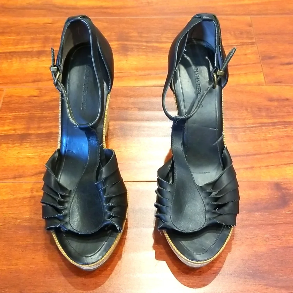 Banana Republic Platform Shoes size 10
